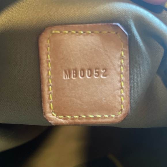 RARE Louis Vuitton Green and Tan Bag - Picture 13 of 14
